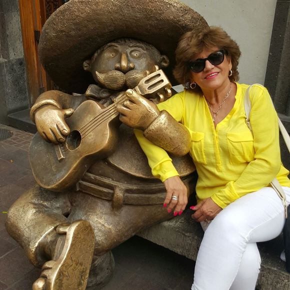 Meet your Posher, Guillermina - Picture 1 of 1